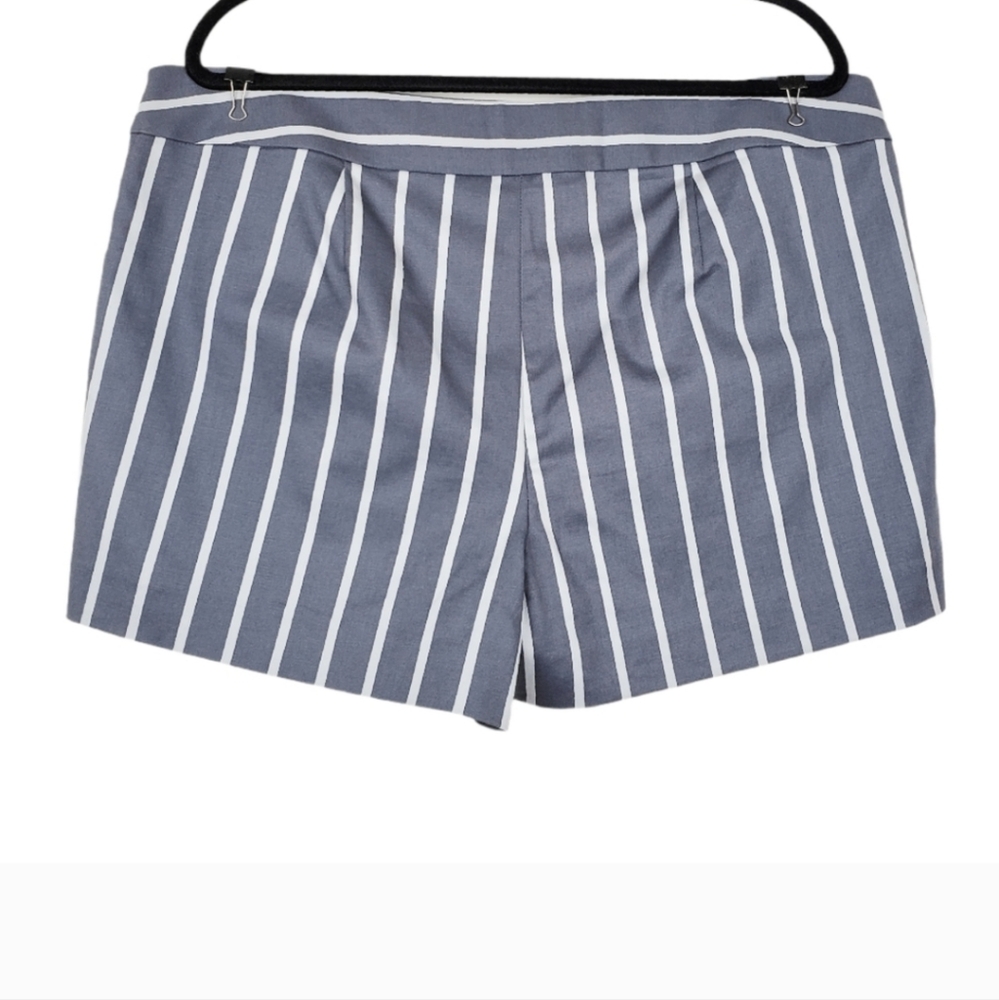 LOFT Grey Stripe Button Shorts 14 - Picture 2 of 7